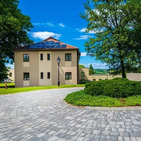 Szálloda La Contessa Castle 4*