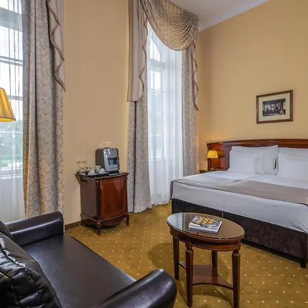 La Contessa Castle Szilvásvárad