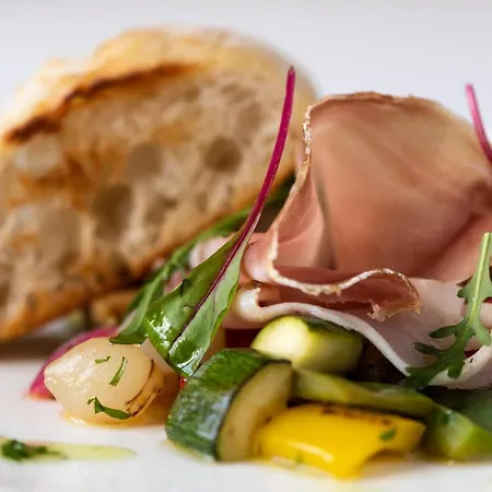 La Contessa Castle 4*