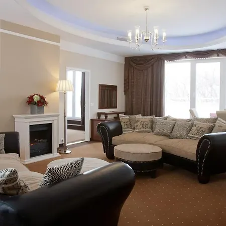 La Contessa Castle Szilvásvárad