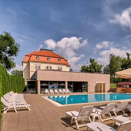 Szálloda La Contessa Castle 4*