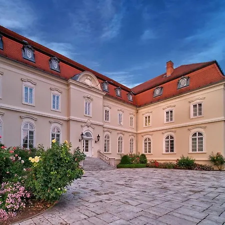 La Contessa Castle 4*