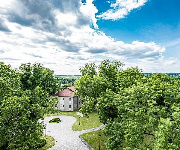 La Contessa Castle Szálloda