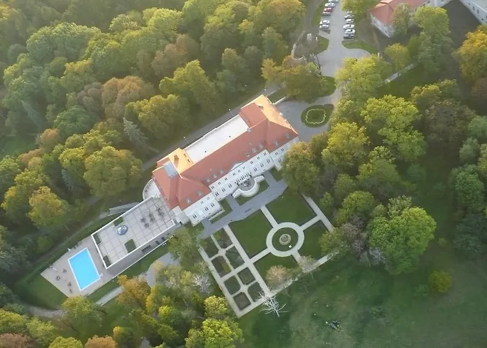 La Contessa Castle Szálloda Szilvásvárad